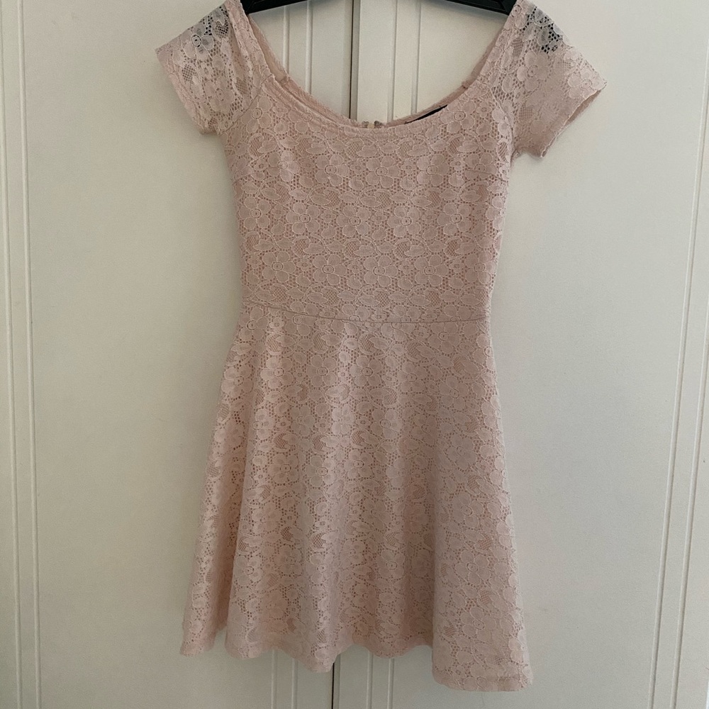 Forever 21 lace pink dress